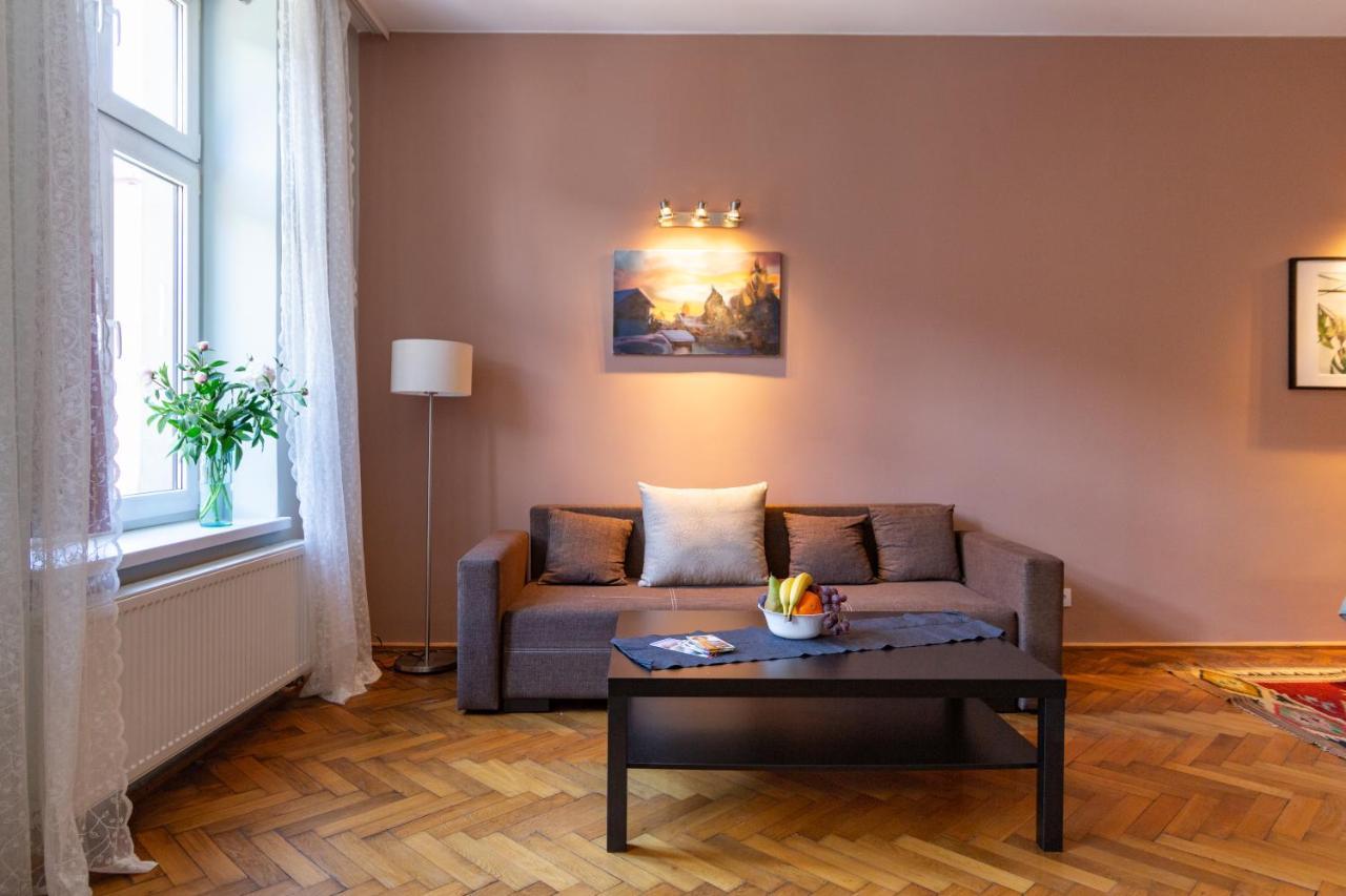 Spacious, Central & Artistic W/Brand New Bathroom! Krakow Exterior photo